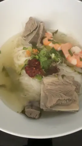 Kathiew my way… #kathiew #noodles #ricenoodles #cambodiannoodles #tiny #kathiewnoodles #khmerkathiew #chiuchow #chiuchownoodles #teochew #teochewfood #teochewnoodles 
