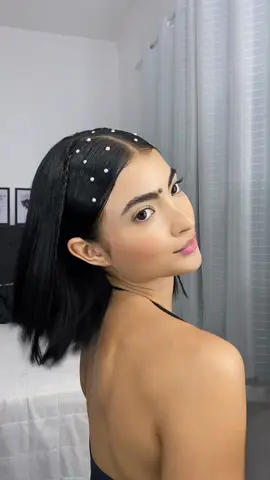o penteado mais famoso desse perfil mas agora com strass ✨💗#penteadosfaceis #cabelocurto #hairtutorial #hairstyleideas #peinados #penteadocomtrança 