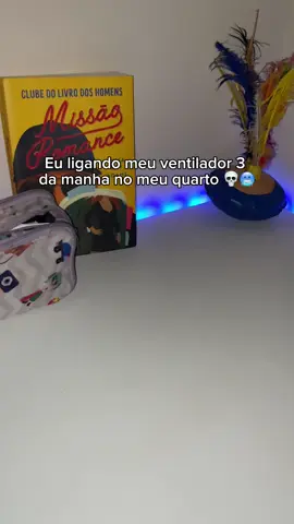Alguem mais ai acorda de madrugada suando? 🥵 #fy #foryoupage #viral #quarto #madrugada 