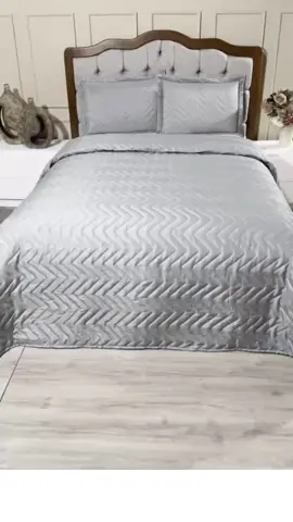 Lindo cobre leito King,deixe seu quarto ainda mais aconchegante, várias cores, me siga no Instagram, @achadinhos3231  #cobreleito #colcha #cama #quarto #decoracao #casa #quartocasal 