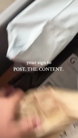 Am I entering my Influencer take-off era??✈️  Came home to all these packages after our 10-day honeymoon.  Consists of PR, collabs & paid ugc campaigns. Post the content gfs ✨  #nanoinfluencer #paidugc #contentcreator #pr #collabs #under5k #workwithbrands #microinfluencer 