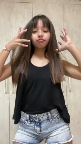 Ella se vuelve loca 🫨 #viral #Viral #tiktok #fyppppppppppppppppppppppp #music #loca #contenido #girls #trend #bailes #paraguay #2024 #parati #fyp #paratii #fypシ 