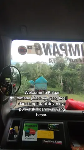 oleng dikit ga ngaruh🤙.#fyp #viral  #kalbarpride🔥 #drivermuda #trukxpdcbengkayang #trukxpdckalbar #xpdc 