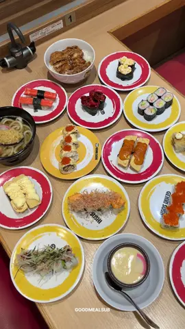 Kapan lagi makan genki sushi cuma 10rb an 😭😭 #kulinersurabaya #exploresurabaya #sushi 