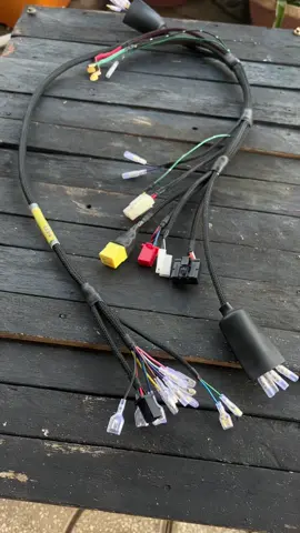 Dây Điện sườn HONDA 67 tích hợp lên sạc ex150 siêu gọn cho ae thích gọn gàng và đầy đủ 🤩🤩cần đặt hàng liên hệ e qua tíc tóc or ZAL nhé🥰#thailand🇹🇭 #HRwiring⚡ #honda67 