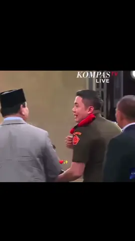 Terlalu menawan 🙏😭❤️ #teddy #prabowosubianto #fypdong #fypシ #fypシ゚viral #fypgakni #ajudanprabowo #fypppppppppppppppppppppp #fypage #fyp #mayted #tniindonesia🇮🇩 #prabowo #teddyindrawijaya #mayorteddyindrawijaya 