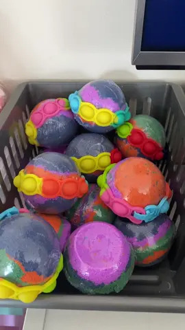 Bath Bombs! #fyp #bathbombs #foryoupage #SmallBusiness #bathbombsoftiktok 