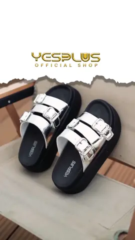 Bagus banget ga sii , buat kalian yang suka outfit-an bareng bestie . Ini sih salah satu sandal yang cocok buat fashion style😎 #yesplus #yesplusofficialshop #sandalfashion #koreastyle #rekomendasisandal #fyp 