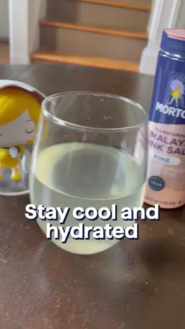 This four-ingredient natural electrolyte drink will help you rehydrate and recharge! Lemons contain natural electrolytes, while Morton Himalayan Pink Salt has trace minerals such as calcium, potassium, zinc, iron, and manganese to help aid in hydration. Like and save to give it a try this summer! #MortonSalt #Electrolyte #HomemadeGatorade #Natural #Rehydrate #HimalayanPinkSalt #FYP #Recipe 