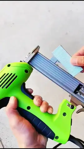 Máy bắn đinh chạy điện F30