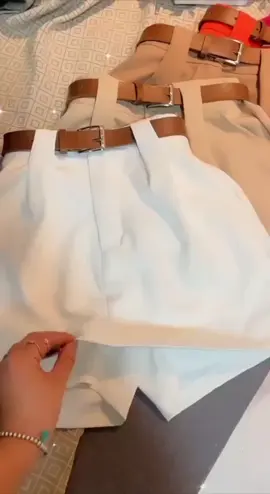 Siga nossa página, que sigo de volta  - Descubra a elegância instantânea da tendência em alta: short de alfaiataria com cinto de couro. Perfeito equilíbrio entre estilo e sofisticação, ideal para qualquer ocasião. Renove seu guarda-roupa com o item must-have da temporada! Link: https://s.shopee.com.br/7UvqoRhRzy #mulher #homem #poderosa #empoderada #presente #amor #academia #saúde #beleza #romance, #amor e #paixão #short #shortsaia #moda