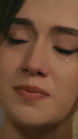 #عندما يعجز الإنسان عن إخراج مابداخله يبكي#