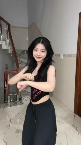 Đang nhảy mắc cười ngang dc: @Nguyễn Huỳnh Tiên #dqn #tiktokdancevn 