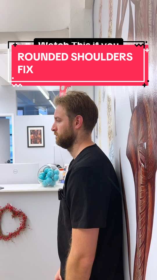 Here’s a stretch to help fix your rounded shoulders 🥹 This can help with poor posture and rounded shoulders to help make you stand up straight throughout the day 😍 #LearnOnTikTok #NYCchiro #GetAdjustedNow #roundedshoulders #posturecorection #roundedshouldersexercises 