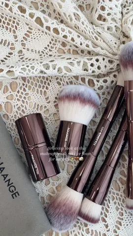 🤎In love with my gorgeous brush set!! She is stunning✨!! #fyp #viral #forgirls #girlthings #makeupbrushes #summersale #backtoschoolshopping #tiktokmademebuyit #spotingfinds #spotlight #daenelyss🤍 