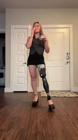 In my late 20’s era 🥳 #birthday #birthdaygirl #happybirthday #latetwenties #twentyfivetwentyone #amputee #OOTD #workootd #grwm #prideandprejudice #27 