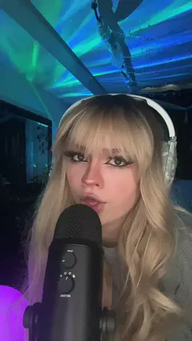 Tingle or cringe? 👅 #mouthsounds #asmr #asmrvideo #asmrsounds #asmrtriggers 