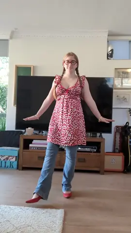 sorry I got my dogs out 😔 My comments keep telling me I look like Amy from tbbt And I really do see it in the last clip #dance #fitcheck #fyp #fashion #tbbt #youngsheldon #pt2 #fail 