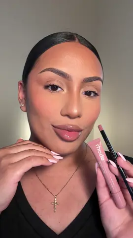 simple brown glossy lip🤎 makeup details— @Anastasia Beverly Hills Lipliner 