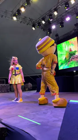 Ese Beto es un loquillo ✨🎉 #belyybeto #belyybetooficial #fyp #viral #beto #bely #yujujuiiii @BELY Y BETO OFICIAL #momentosgraciosos #belindatreviño #betotreviño 