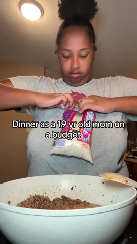 Taco rice, mandarin oranges,& tortilla chips 💞💞#teenmama #youngmom #toddlersoftiktok #toddlermom #fypツ #foryou #trending #toddlermeals #cookwithme #budgetfriendly #cooking #dinner #DinnerIdeas 