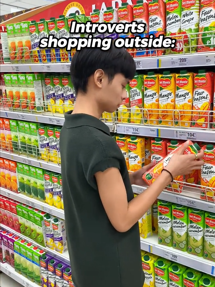 Ubos na ba social battery mo? 😰  We gotchu! You can now shop from the comfort of your own home and get exclusive discounts up to 45% off plus FREE SHIPPING. Make your shopping for school baon hassle-free this Payday Live with Del Monte.   #school #backtoschool #budolfinds #sulittipid #foodtokph #foodieph #snacks #freshdrinks#DelMonte