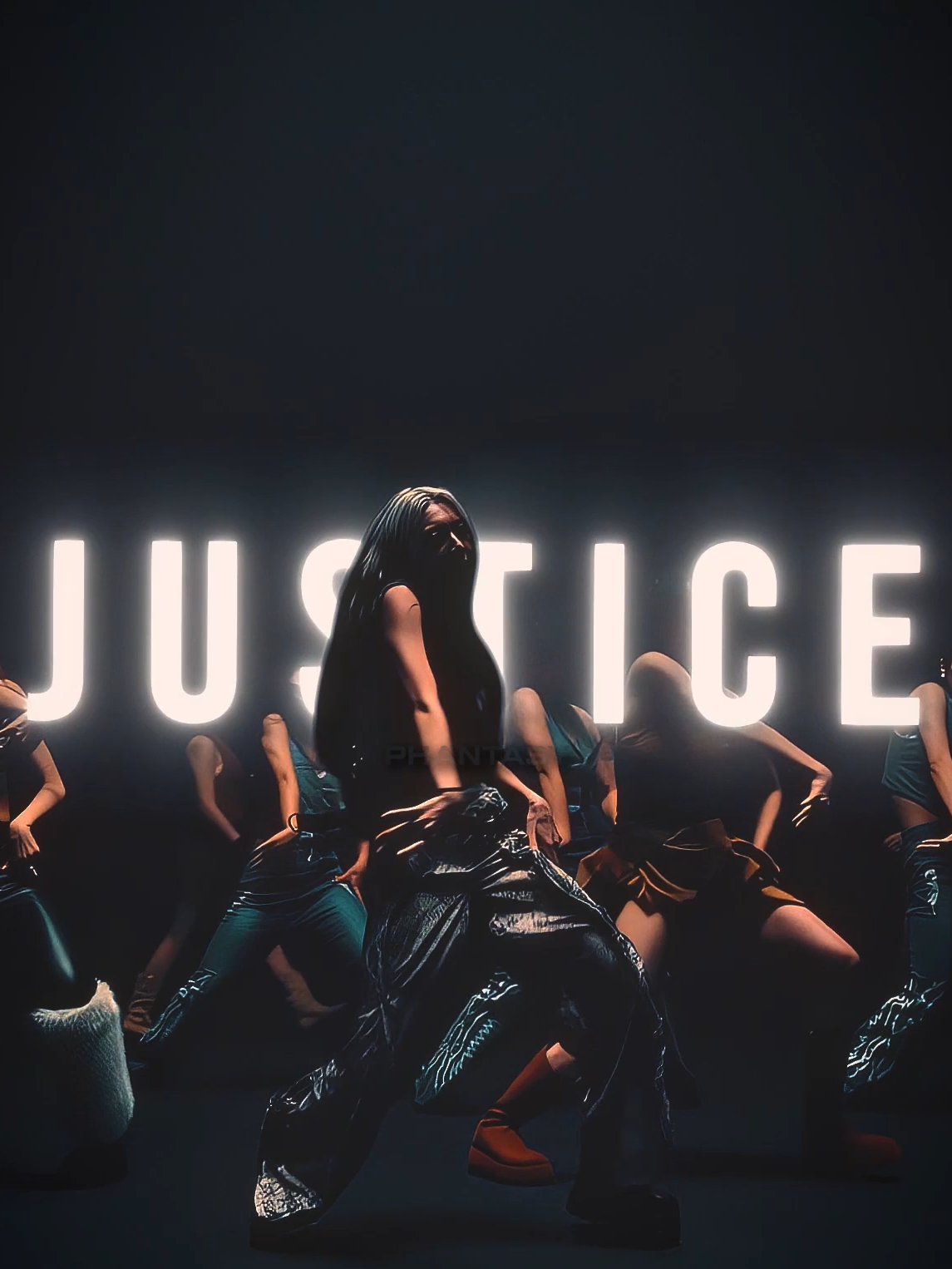 HELLO, STREAM JUSTICE BY DREAMCATCHER. Avoiding all the teasers was so worth it, even when I began to get impatient in the end. I love stanning TALENT. All the songs are hits! Jiu starting 