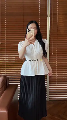 Your fav white blouse is here! #whitetop #whiteblouse #koreantop #koreanblouse 