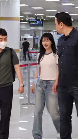 จีวอนแต่งตัวชิลๆแต่น่ารักมากๆเลยยย🤏🏻🫶🏻 #viral #foryoupage #fypシ #kimjiwon #คิมจีวอน #soowon 