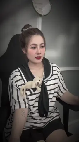 Sao a nỡ ngó lơ🤭🤭    #emthoinhannhuong #xuhuong #idolface 