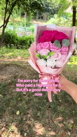 So cute #flowers #rose #roses #gift #present #birthdaygift #girl #women #dealsforyoudays #tiktokshopdealsforyoudays 