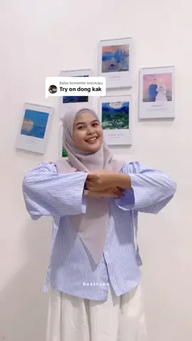 Membalas @inizukayy lengannya lucuk, bisa jadi 2 style #kemejagaris #stripeshirt #kemejasalurwanita #kemejagariswanita #kemejabasic 