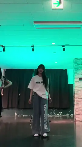 🎐🍧🫧🐬 @KISS OF LIFE #kissoflife #sticky #kpopdance #04 