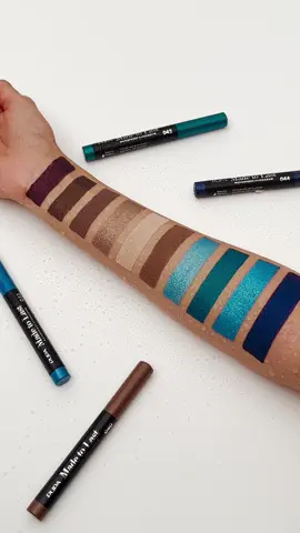 POOL PARTY APPROVED 🍹 MADE TO LAST WATERPROOF EYESHADOW eyeshadows pass the water test with flying colors! And you, have you already tested them between the beach and the pool-party? Tell us in a comment 👇👇👇⠀ #pupamilano #madeinitaly #madetolast #madetolastwaterproofeyeshadow #motd #eyeshadow #fyp #viral 