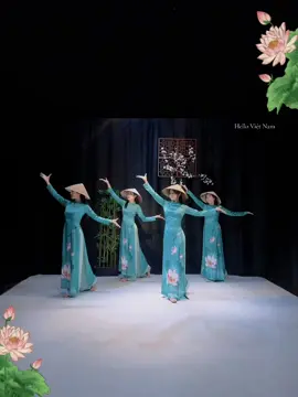 #hellovietnam #xinchaovietnam #múa #muahellovietnam #múa_nón #múa_nón_lá #aodaivietnam #aodai #xuhuong #muadangian #muacotrang 
