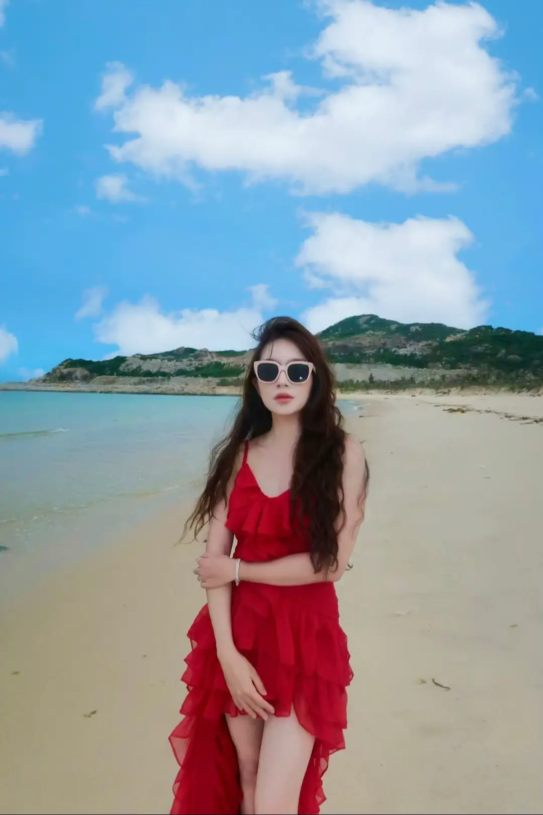 Mùa hè rực rỡ ☺️ 👗: Hà Đinh 📸: Hữu Thịnh Nguyễn 🏖️: Wynham KN Paradise Cam Ranh #LyHaiMinhHa #TikTokGiaiTri 