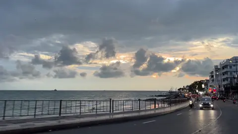 Nỗi day dứt của một mối tình không phải là chia tay, mà là những ký ức đẹp đẽ khiến ta cứ chần chừ đứng mãi ở đó, tưởng rằng vẫn có thể quay lại...  #vungtau #chill #xuhuong #fyp