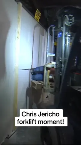 FTW Champion #TheLearningTree #ChrisJericho making use of the forklift during the Stampede Street Fight against #SamoaJoe on #AEWDynamite ! #aew #allelitewrestling #prowrestling #streetfight 