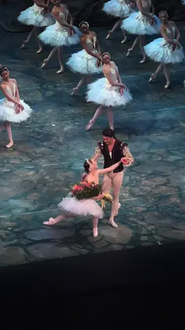 its so barbie swan lake @ABT Official @IsabellaBoylston #swanlake #ballet #abt #americanballettheatre #newyorkcity #ballerina #ballerinasoftiktok #coquette #theatre #barbie #barbieswanlake 