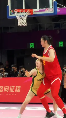 basketball u18 china vs australia  (Australia's good defense limits Zhang Ziyu）#fiba #u18 #china #Australia#zhangziyu #tiktok #foryou #basketball 