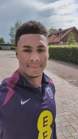 Just one more Step the dream is Big... @England 🏴󠁧󠁢󠁥󠁮󠁧󠁿🦁 #england #em #happy #seeyousoon #thanksforall 