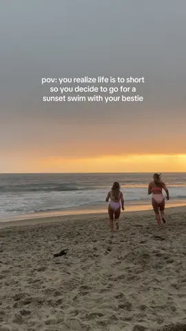 falling in love with life 🥹 #sunset #LifeIsGood #friendshipgoal 