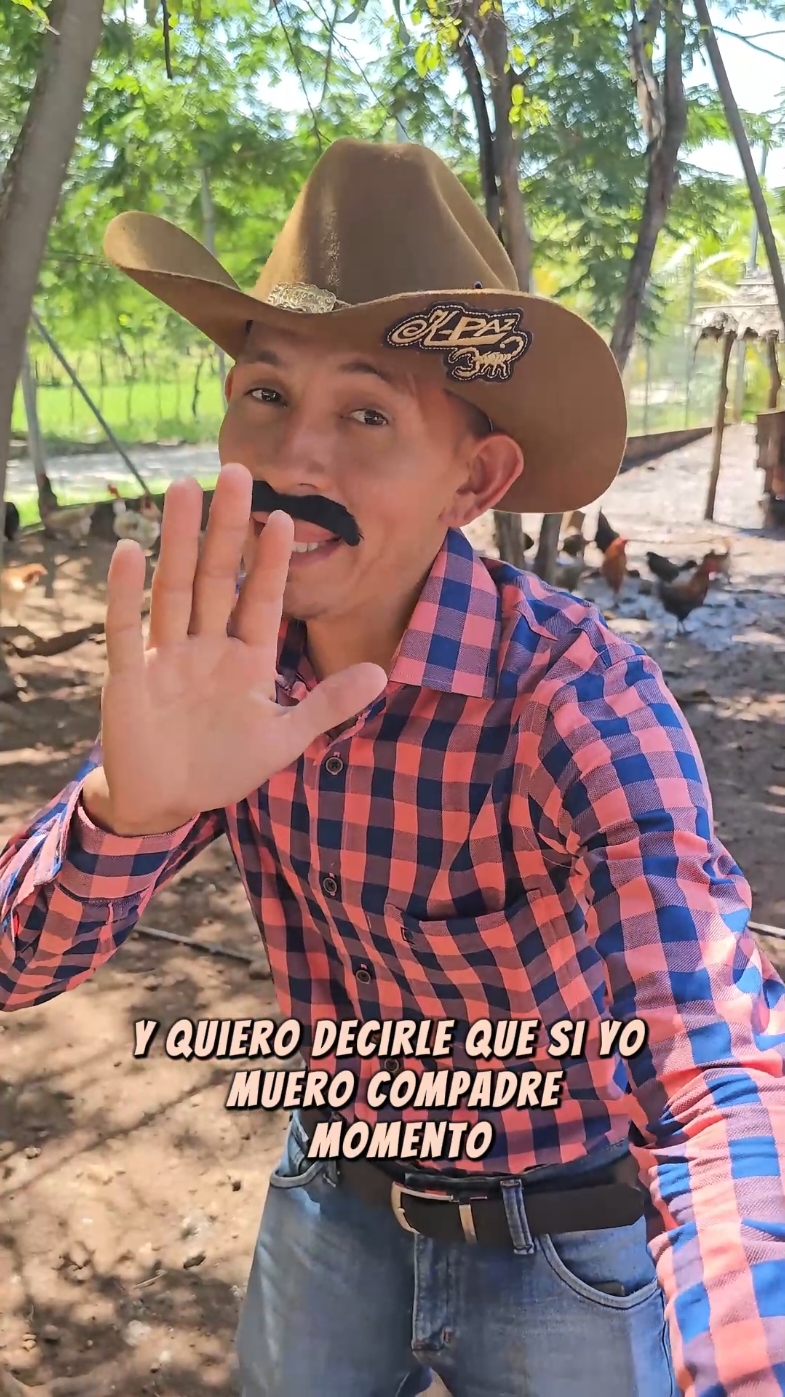 Lo que es mio es suyo compadre #elsalvador4k #humor #comedy 