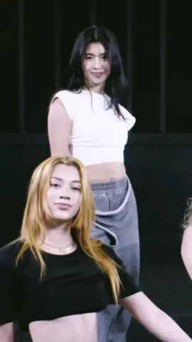 #debut #ketseye_sophia #ketseye #캣츠아이 #dancepractice #fancam #edyfancam 