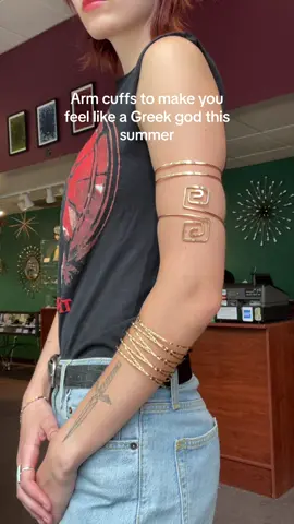 Having a song of achilles summer but without all the tragedy #summerstyle #armcuff #bangles 