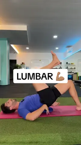 Ejercicio para tu dolor lumbar 📲 Antes de nada guarda este video para que cuando vayas a realizarlo lo tengas siempre a mano. Fácil y rápido para que lo puedas hacer en casa ✅ 🫁 No te olvides de llevar bien la respiración. 🔁 Repítelo 10/12 veces, verás como notas mayor relajación en toda la zona. 👇🏽 Déjame en comentarios que tal te ha funcionado el ejercicio y si quieres más videos como este. #Dolor #Espalda #EspaldaSana #DolorDeEspalda #Rehabilitacion #Entrenamiento #DolorCrónico #Origen #SistemaNervioso #Cuello #DolorCuello #Hernia #HerniaLumbar #Lumbar #Cervical #Rutina