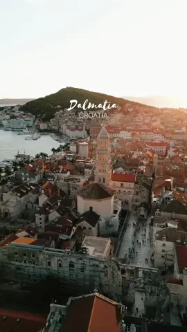 An ultimate European Summer vibes 🇭🇷 have you been to Croatia yet? 🫶🏻  #croatia #split #hvar #dalmatia