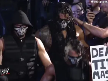 everybody is gangsta till the shield turn up #fyp #theshield #WWE #romanreigns #deanambrose #sethrollins 