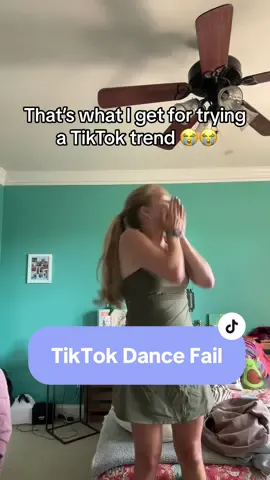 Now I’m barefoot with glass all over my floor 🥲🥲 #windmill#windmilldance#fail#tiktoktrend#dancetok#dancing 