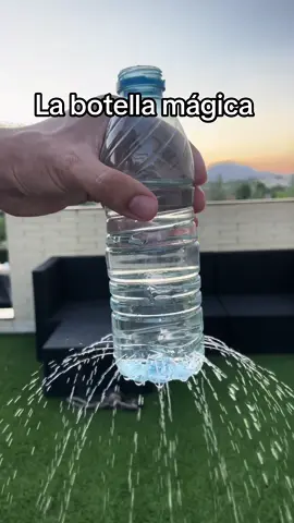 La botella magica. 🚿 #videoseducativos #experimentos 